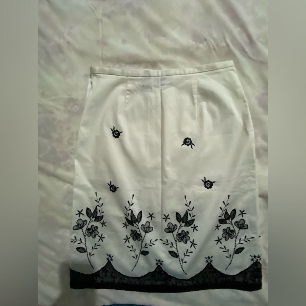 Grace Elements White Skirt with Black Floral Design